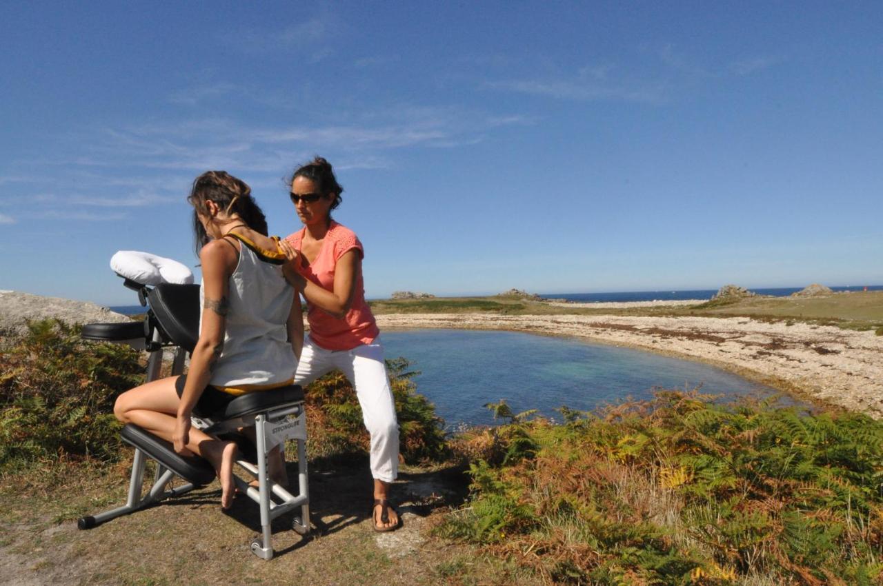 Roulotte Gites O Bien-Etre Massage Spa Sejour Bien-Etre En Hebergement Insolite Roulotte Karantez Ou En Gites Melon Ou Yock A 800 M Des Plages Maison D'Hote Drogou Porspoder Exterior photo